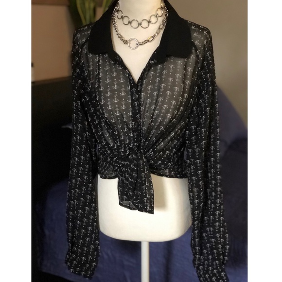 Black long sleeve anchor blouse ⚓️ - Picture 1 of 5